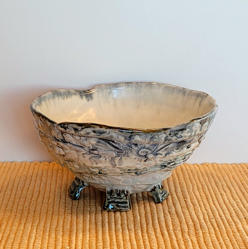Click to view detail for SL-473 Bowl, Porcelain, 5-Footed Torn Coils $65